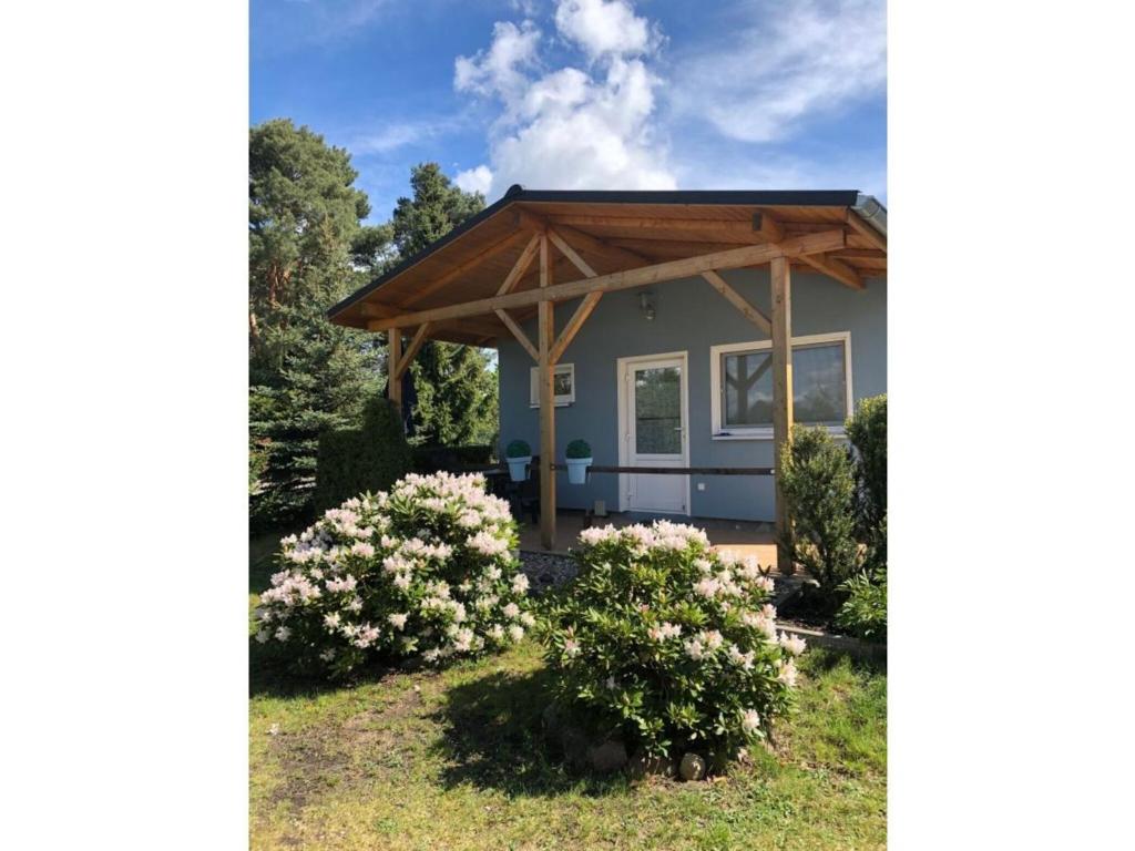 Κήπος έξω από το Bungalow Oberspreewald 1