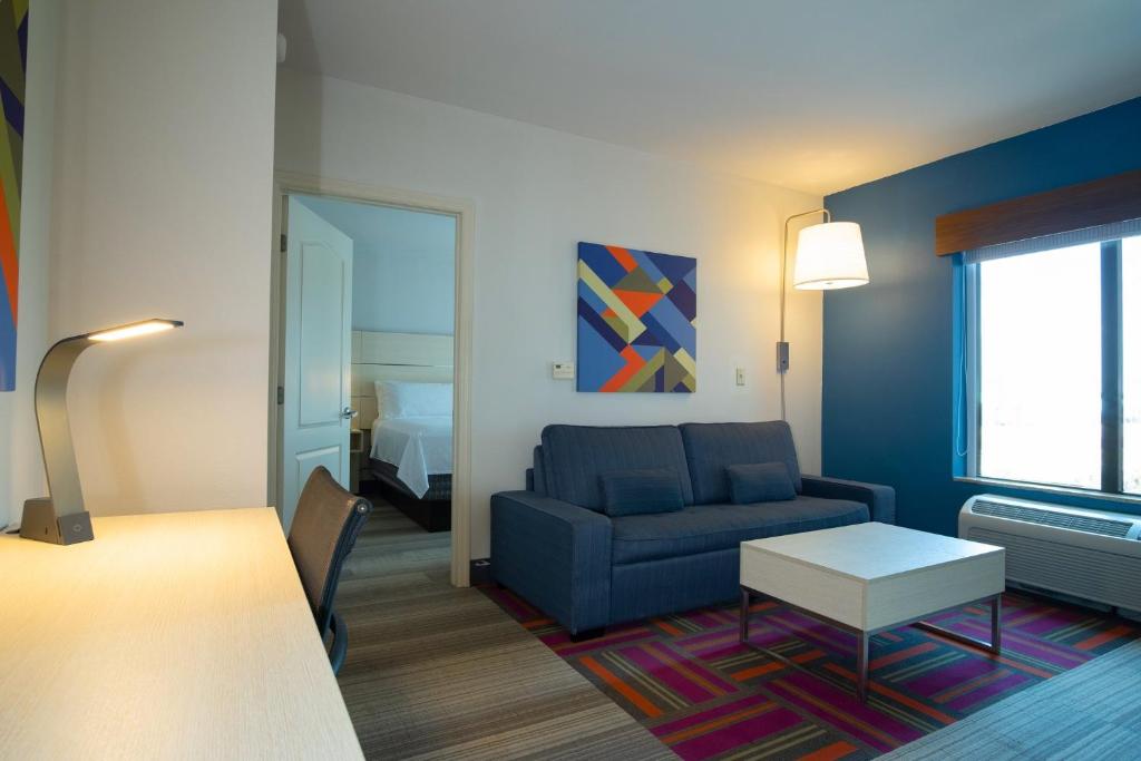Holiday Inn Express-International Drive, an IHG Hotel - 