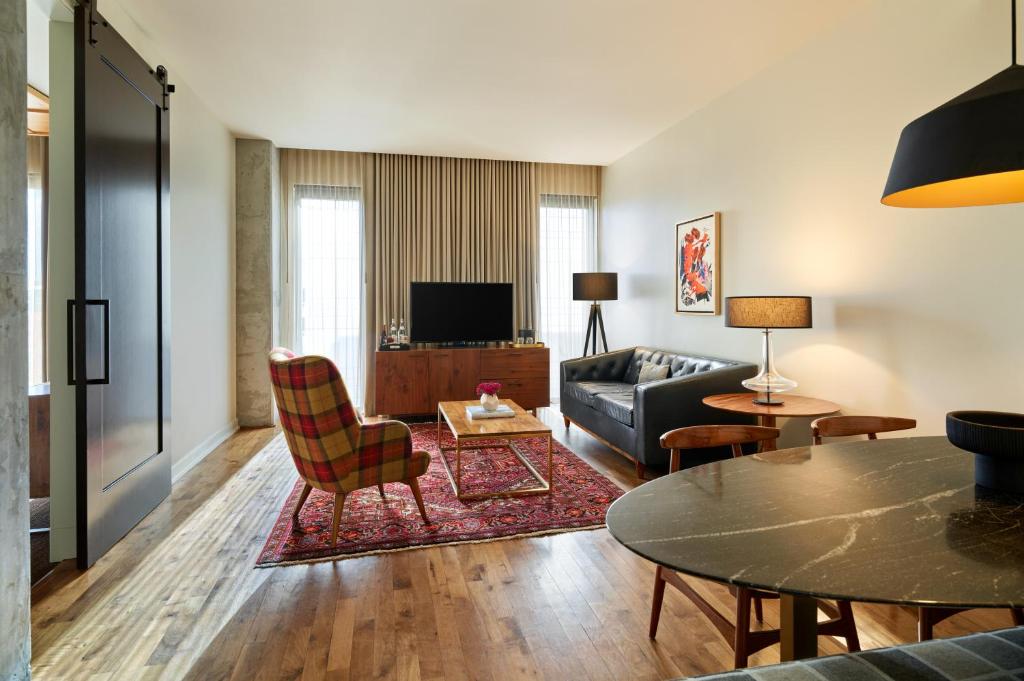 Limelight Hotel Denver - 