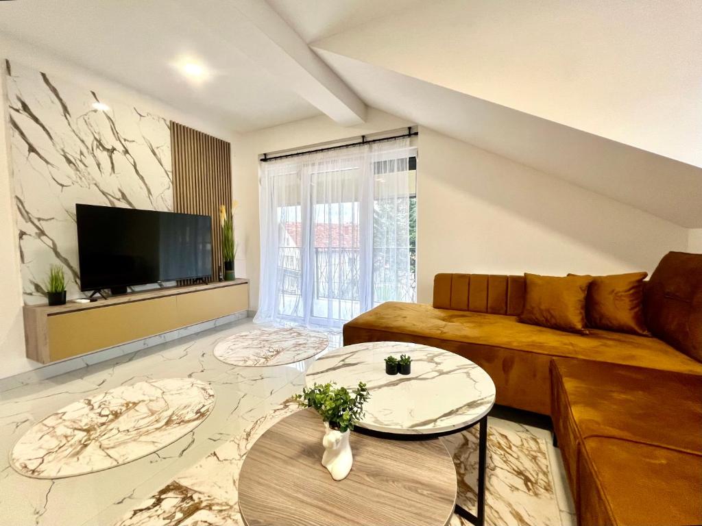 Ilidza Apartments - PEJTON RESIDENCE - Free Parking - Two-Bedroom Deluxe Apartment With Balcony