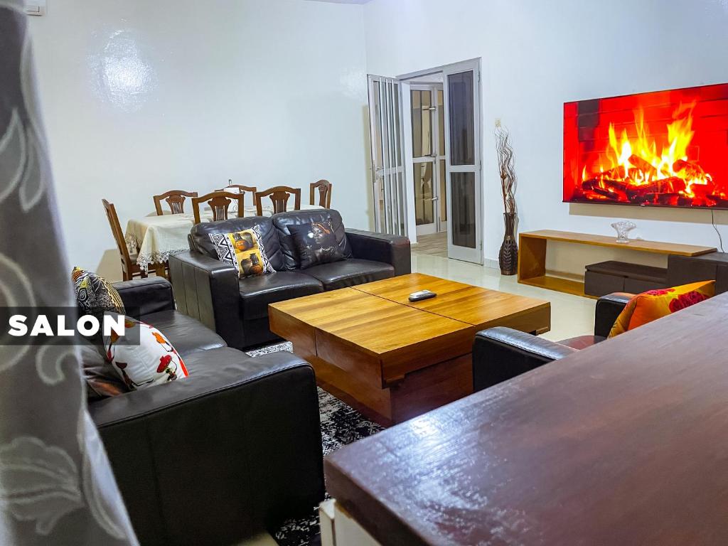 Appartement 2 Chambres Salon Meublé - Mamelles, Dakar