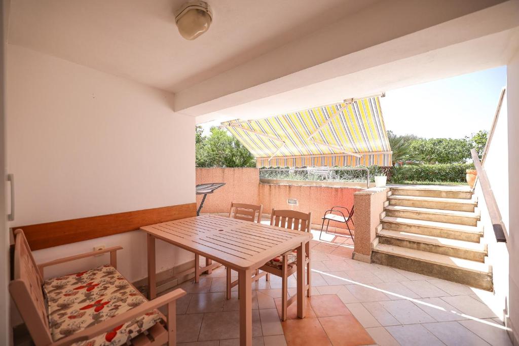 Część wypoczynkowa w obiekcie Apartments by the sea Petrcane, Zadar - 3274