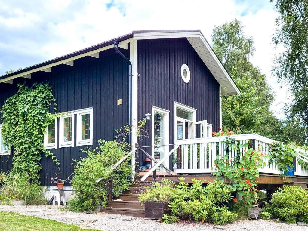 Κήπος έξω από το Seaside Cottage with Patio and Grill