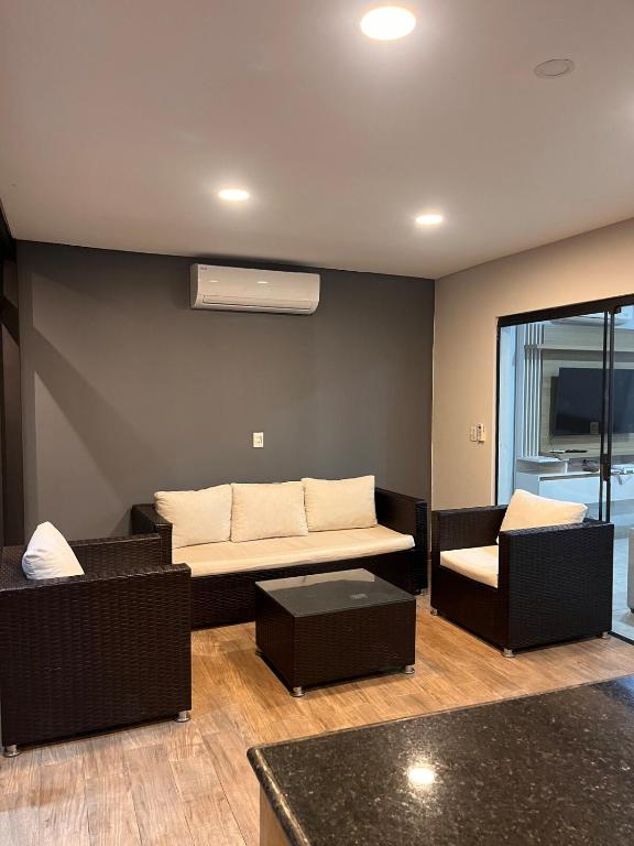 Posezení v ubytování Duplex a metros del the aeropuerto