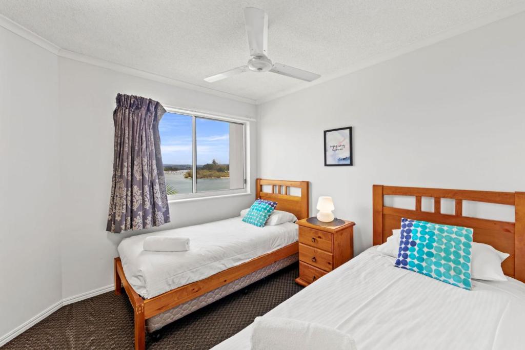 Reflections Holiday Apartments - 
