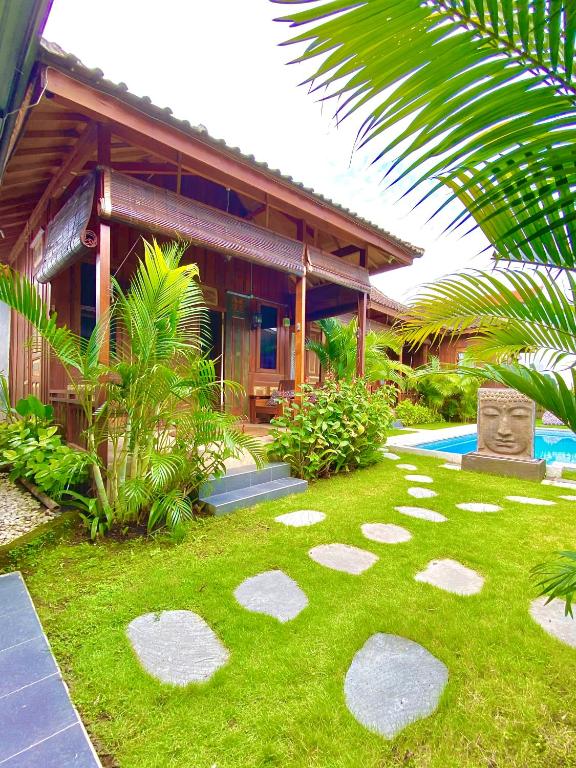Zahrada ubytování Lotus & Teak Villas