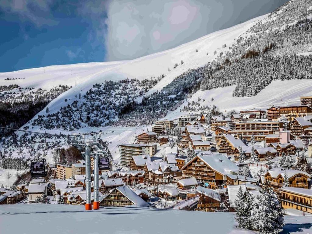 Apartment in Veysonnaz near Ski Lift v zimě