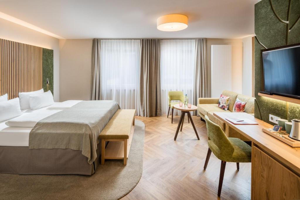 Parkhotel Güldene Berge - Housity