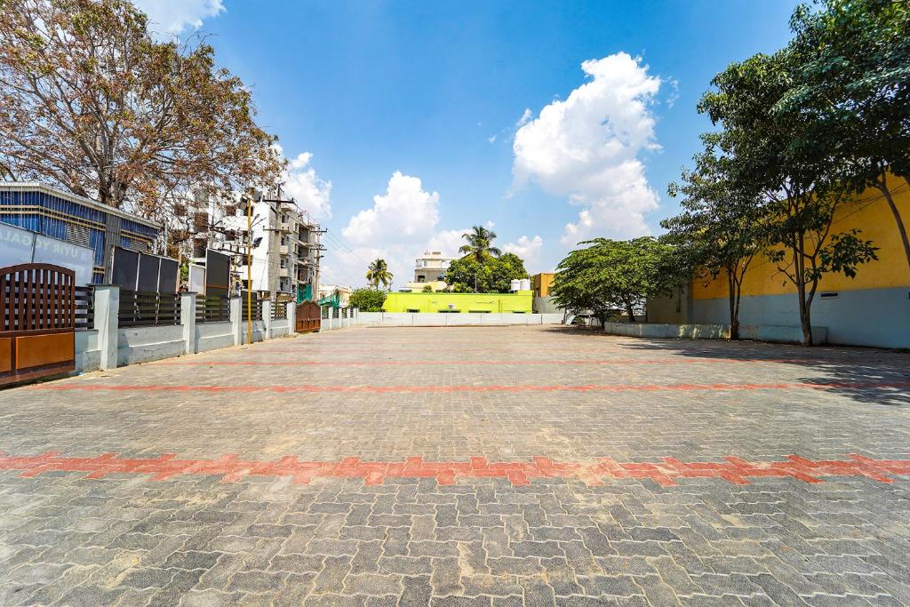 Fotografie z fotogalerie ubytování FabHotel Mani's Residency - Nr Coimbatore International Airport v destinaci Kójamputtúr