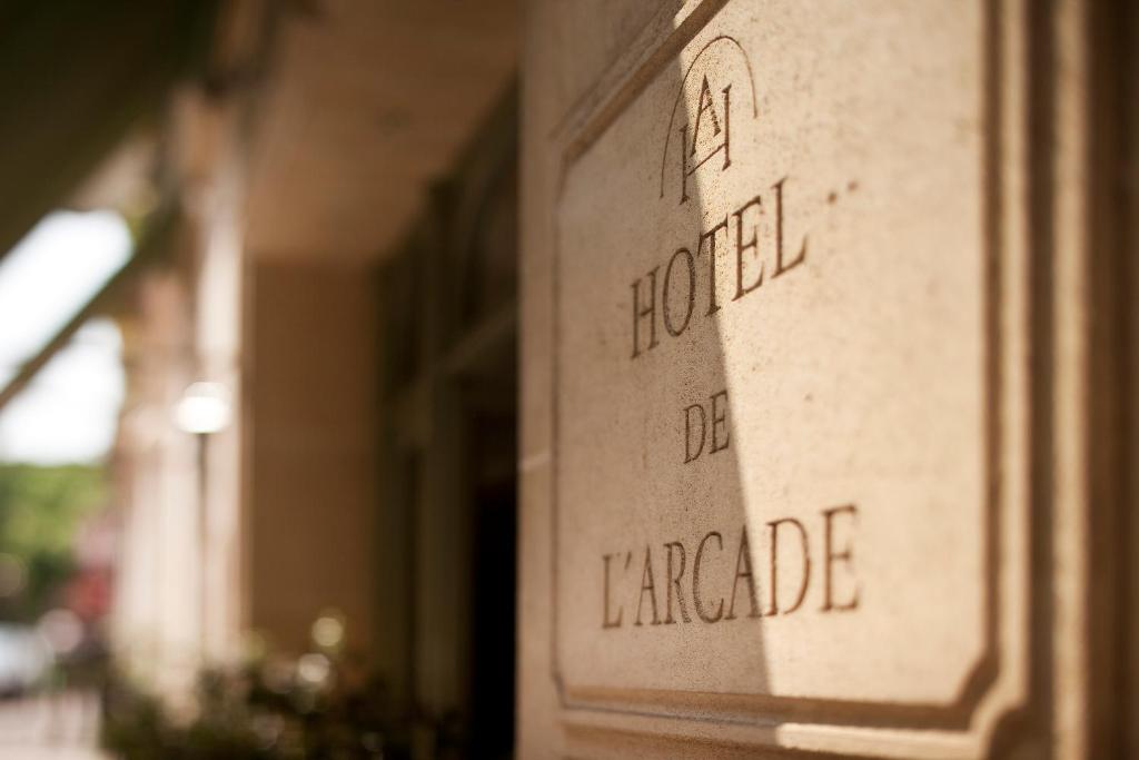 Hôtel De l'Arcade - Resim 29