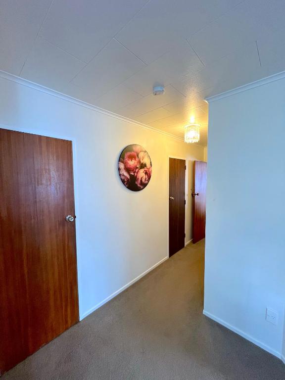 Rotorua Holiday Home - Prime Location - With Garden - Resim 18