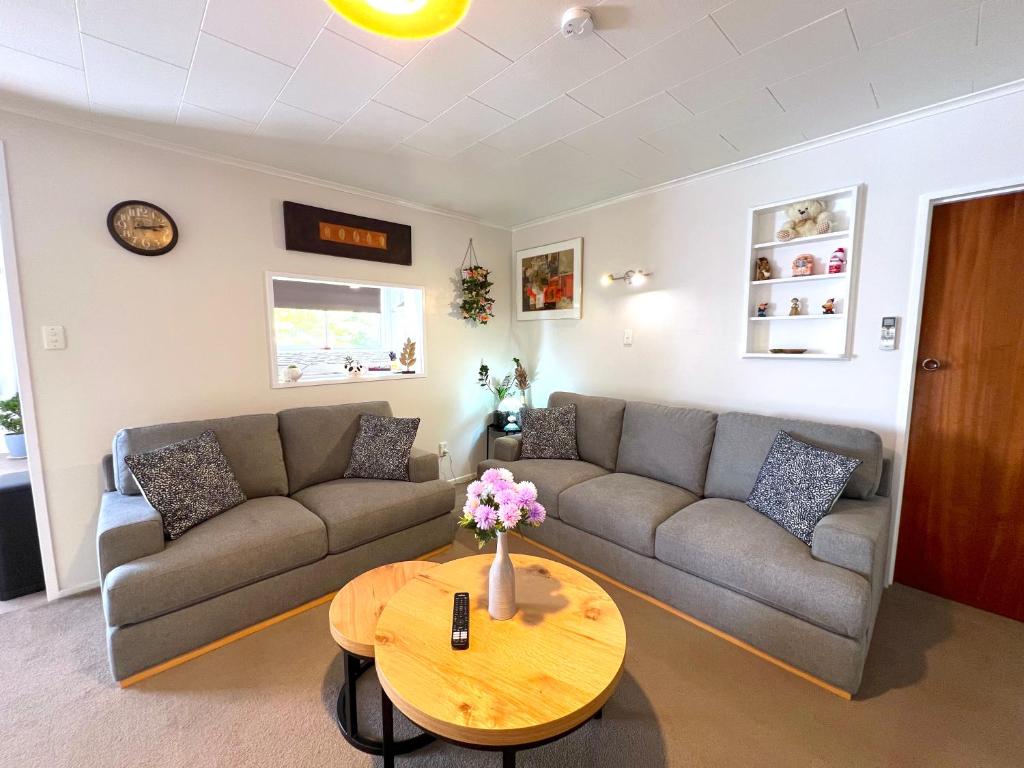Rotorua Holiday Home - Prime Location - With Garden - Resim 17