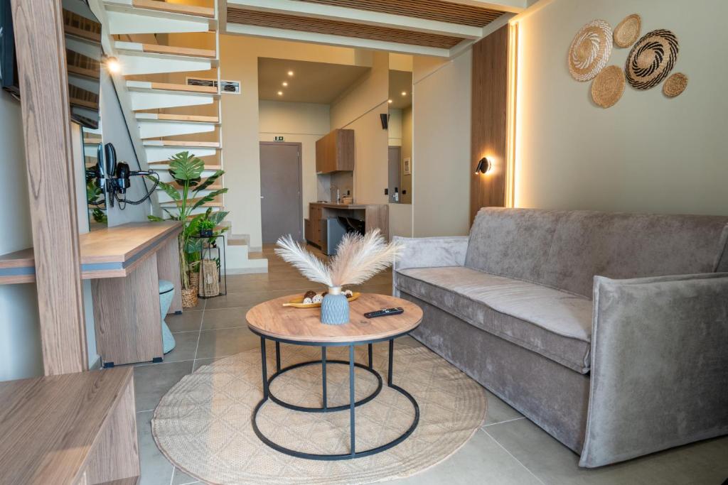 Messinian View - Resim 14