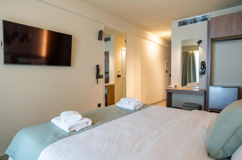 Messinian View - Resim 20