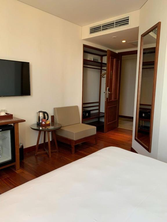 Phòng Deluxe Giường Đôi Nhìn Ra Một Góc Biển