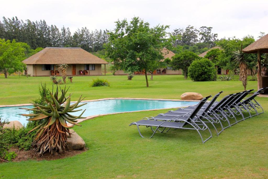 Bazén v ubytování Chrislin African Lodge nebo v jeho okolí