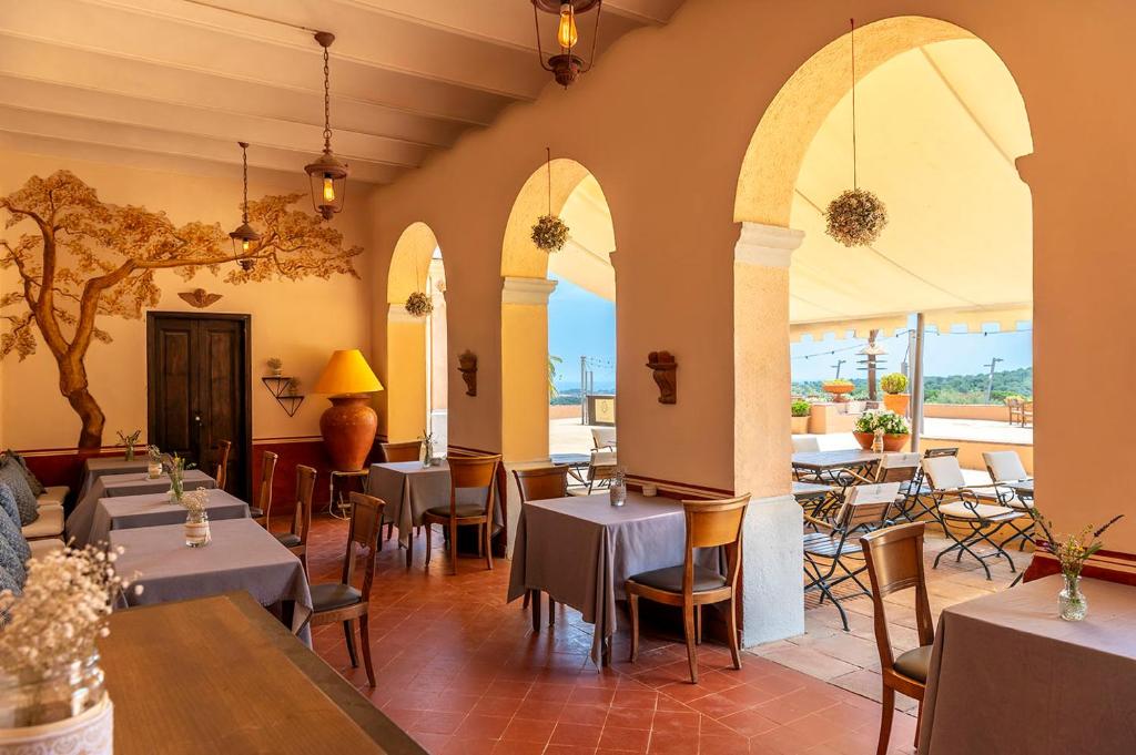 Restaurace v ubytování Sant Pere del Bosc Hotel & Spa - Adults Recommended