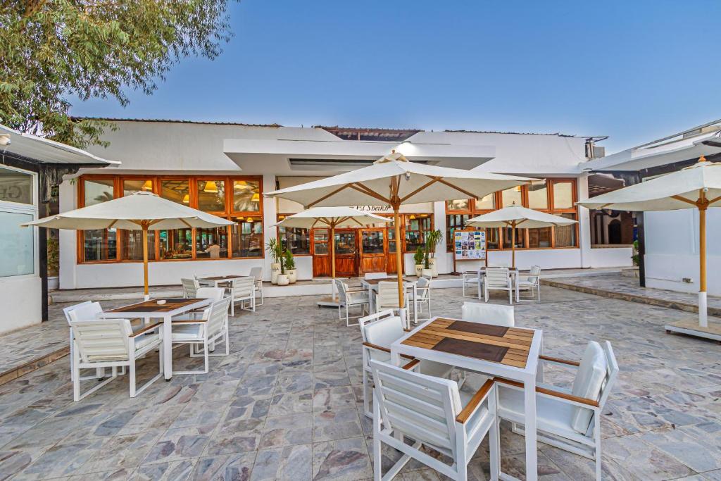 Restaurace v ubytování Ghazala Beach