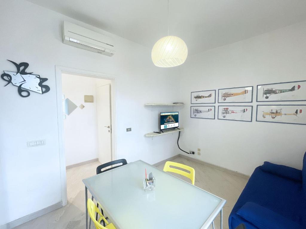 Μια τηλεόραση ή/και κέντρο ψυχαγωγίας στο Casa Elia - Procchio - Argonautivacanze