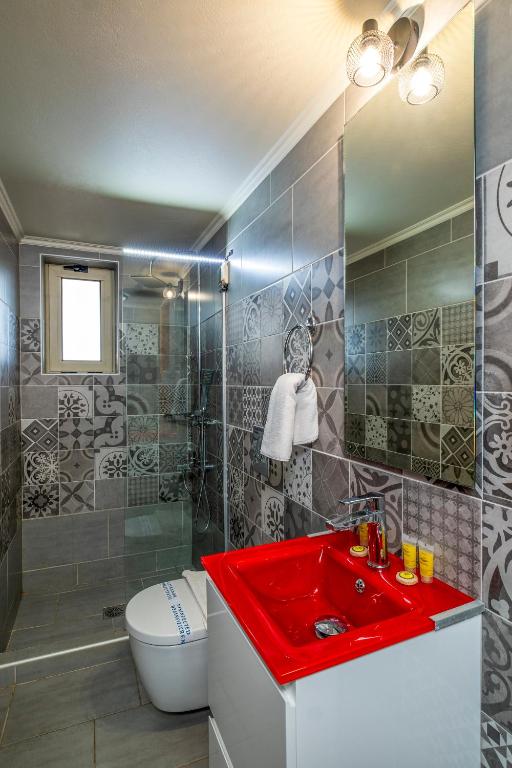 Kúpeľňa v ubytovaní Areti Suites