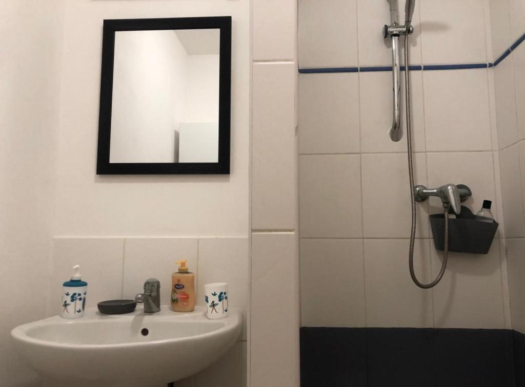 Koupelna v ubytování T2 Rez de jardin vue mer