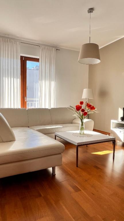 Posedenie v ubytovaní Mercury two-bedroom apartment & parking