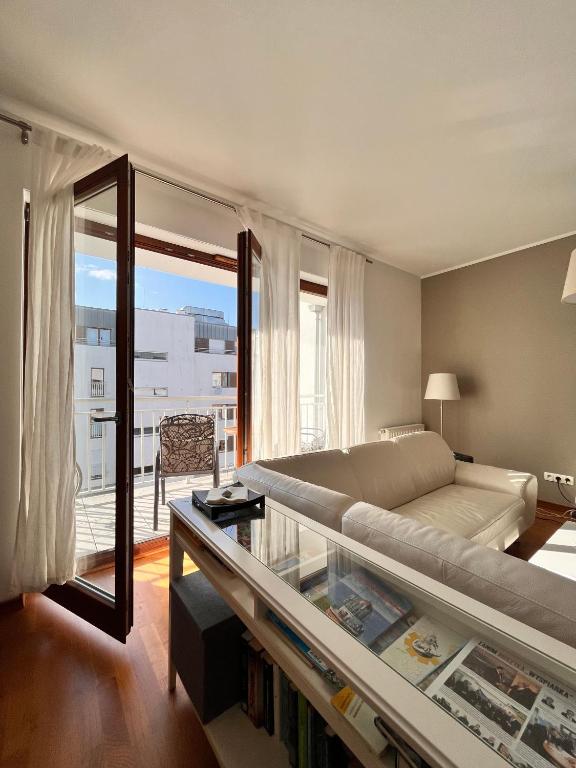 Posteľ alebo postele v izbe v ubytovaní Mercury two-bedroom apartment & parking