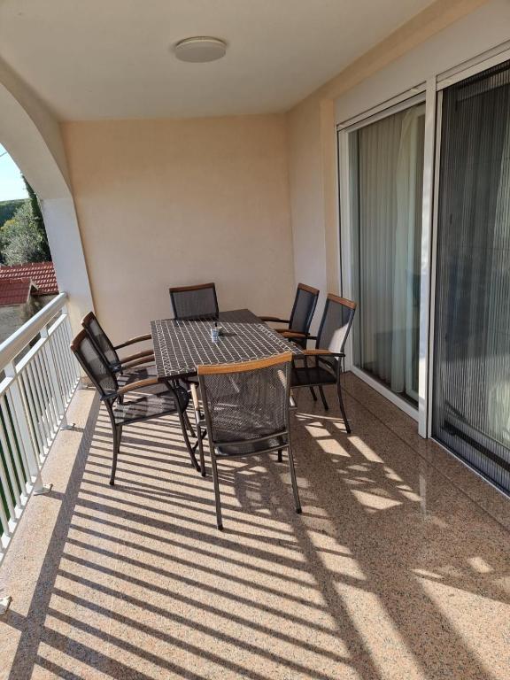 APARTMAN Alen