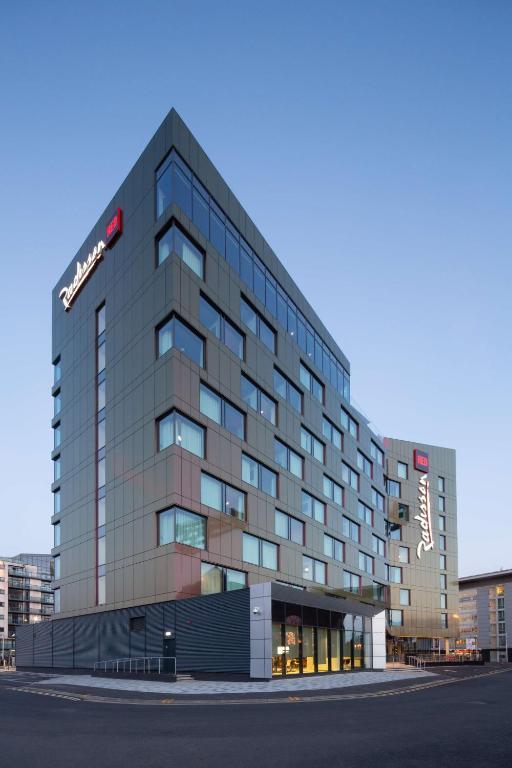 Radisson RED Hotel, Glasgow - Resim 4