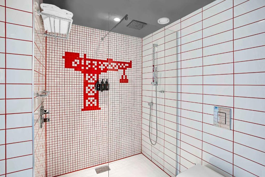 Radisson RED Hotel, Glasgow - Resim 38