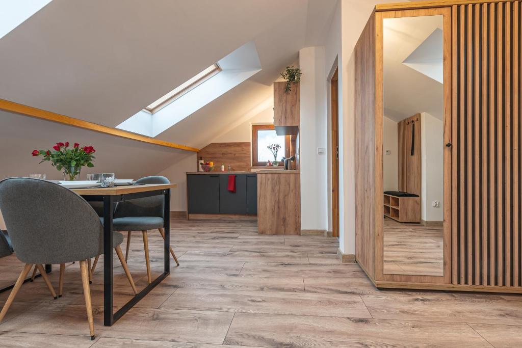 Apartamenty Wisła Krzywa 8, wanna z hydromasażem, basen zewnętrzny - 9