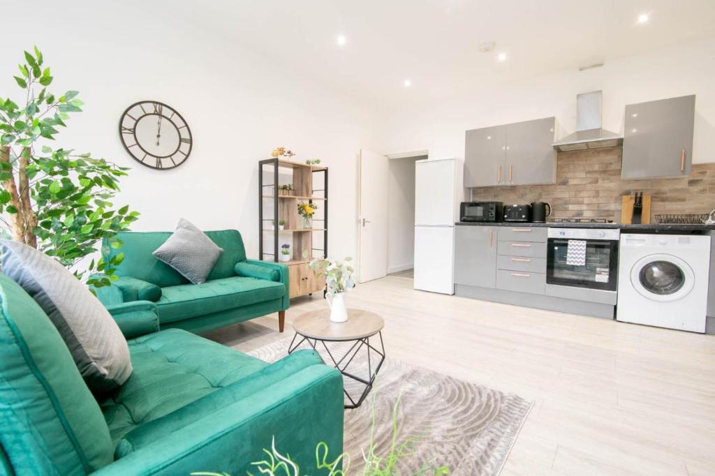 Η κουζίνα ή μικρή κουζίνα στο Contemporary 3 Bed Apartment in Southsea