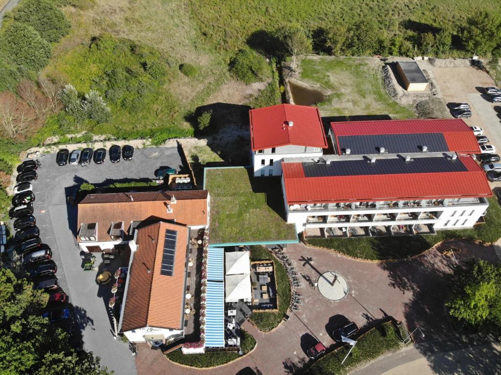 Letecký snímek ubytování Strandhotel Duinoord
