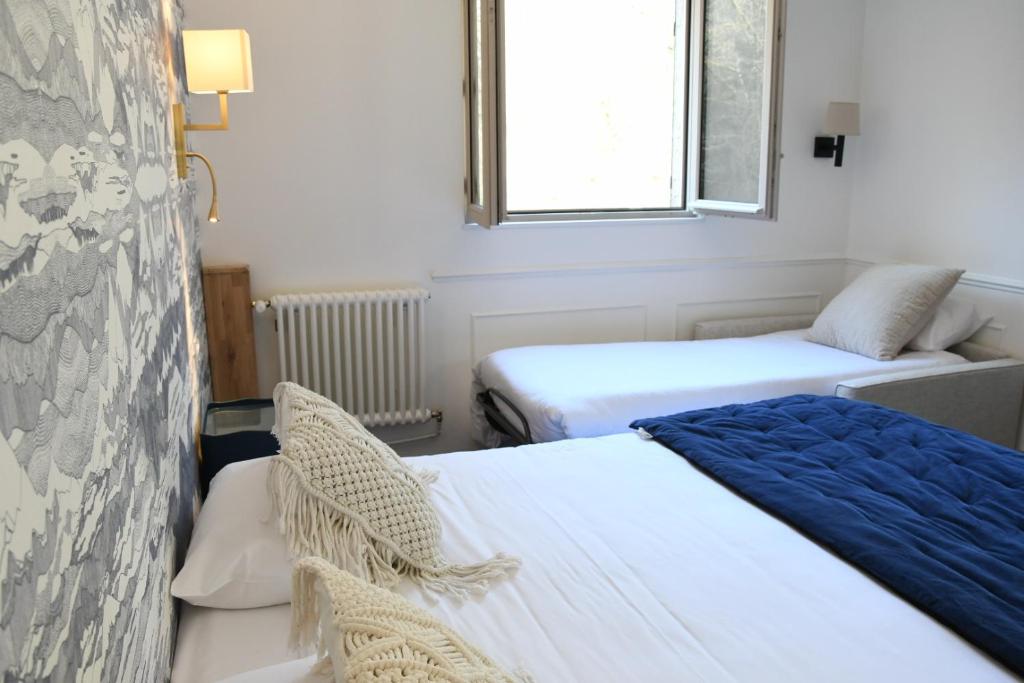 Le Moulin Des Ruats - Superior Triple Room