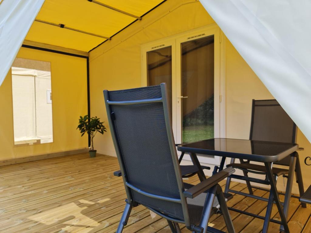 Le Moulin D'onclaire Camping et chambres d'hôtes - Коттедж