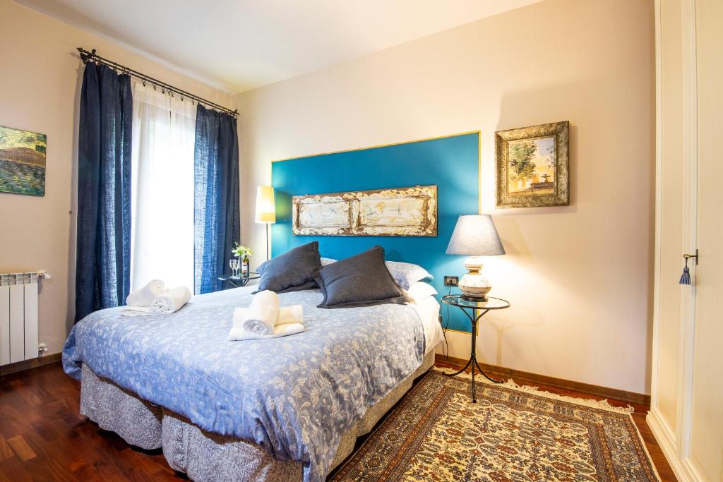 Posteľ alebo postele v izbe v ubytovaní DeiMori LaMassa private villa with pool