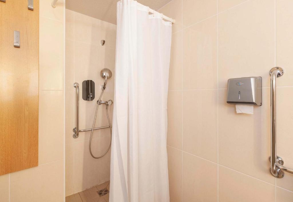 Koupelna v ubytování B&B HOTEL Bayonne