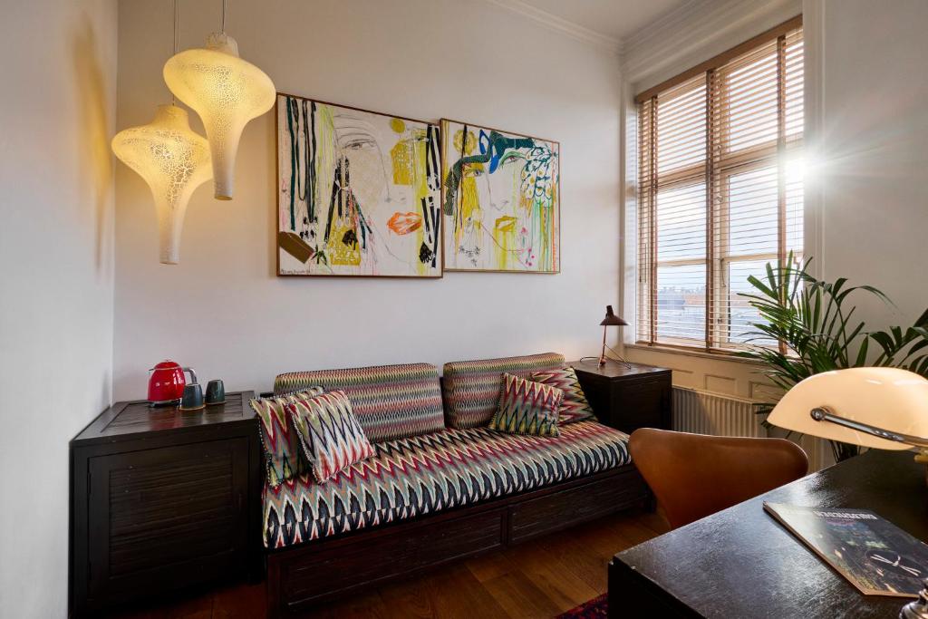 Babette Guldsmeden - Resim 45