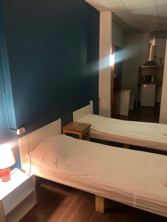 امکانات Family Hostel and Tours - تصویر ۴