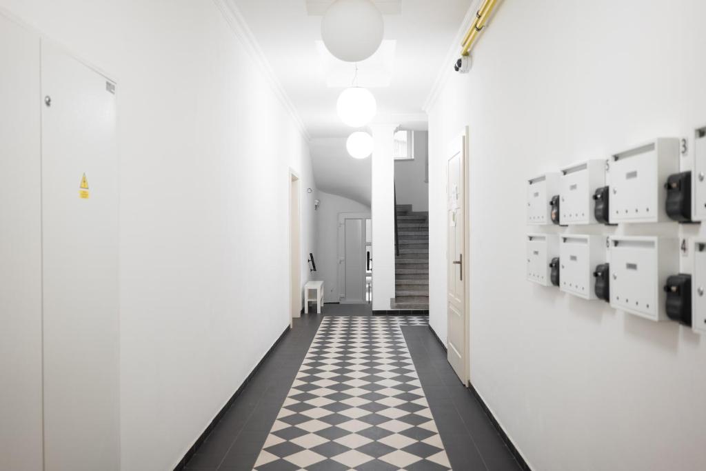 WagnerStays 2BD Suites City Center Residence - Resim 14