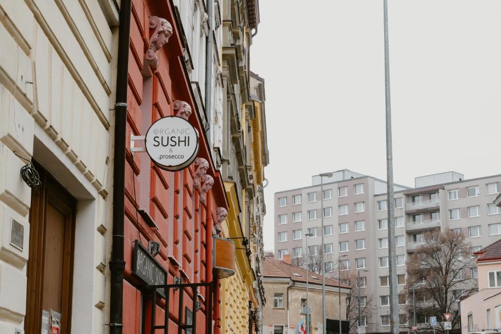 WagnerStays 2BD Suites City Center Residence - Resim 30