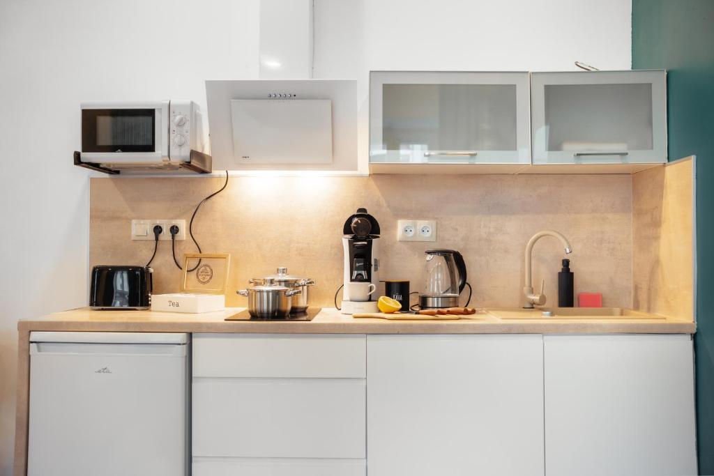 WagnerStays 2BD Suites City Center Residence - Resim 44