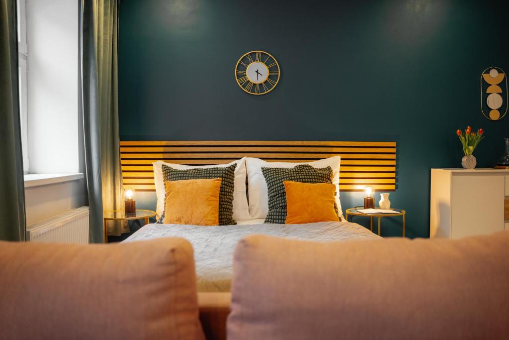 WagnerStays 2BD Suites City Center Residence - Resim 7