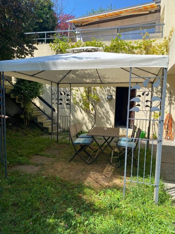 Zahrada ubytování Beachroom 19m2 with mountain view