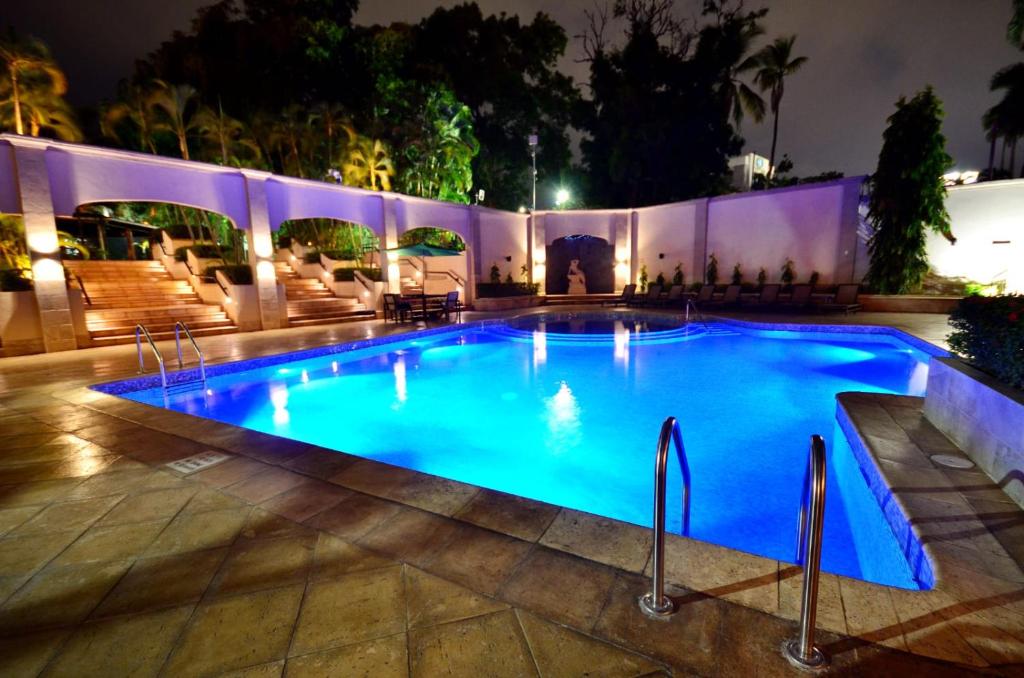 Bazén v ubytování Hilton Princess San Pedro Sula nebo v jeho okolí
