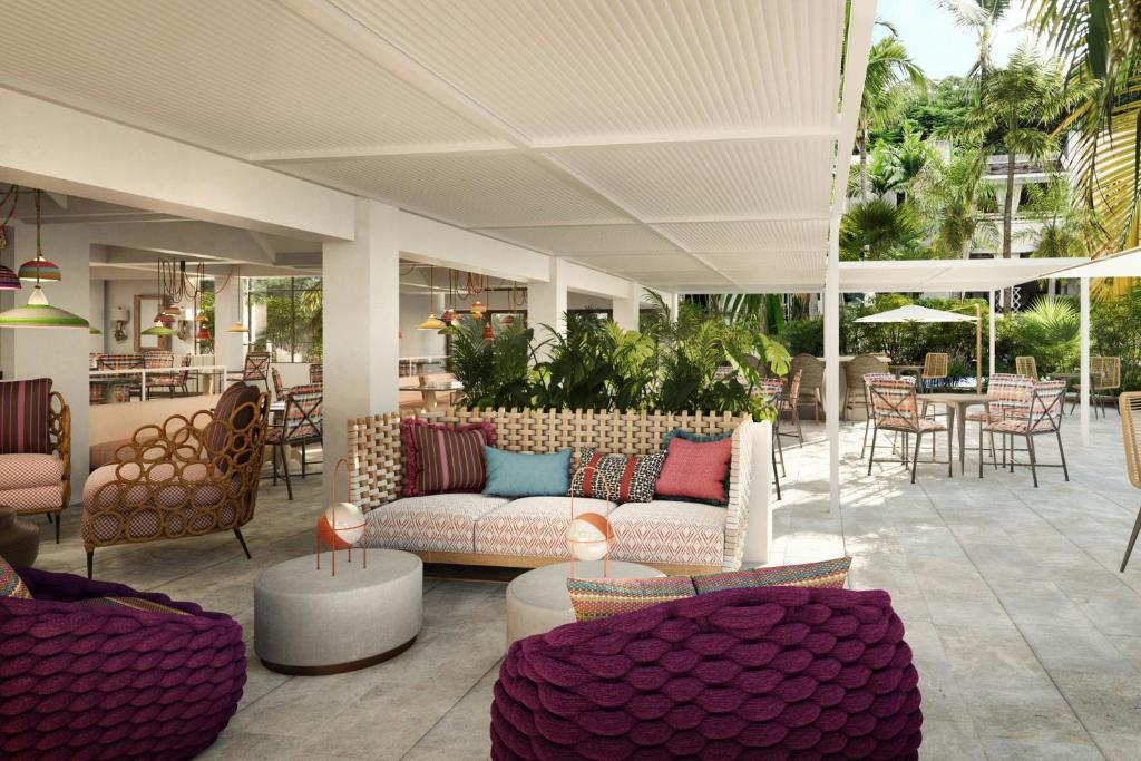 Posezení v ubytování Treasure Beach Art Hotel, An Autograph Collection All-Inclusive Resort