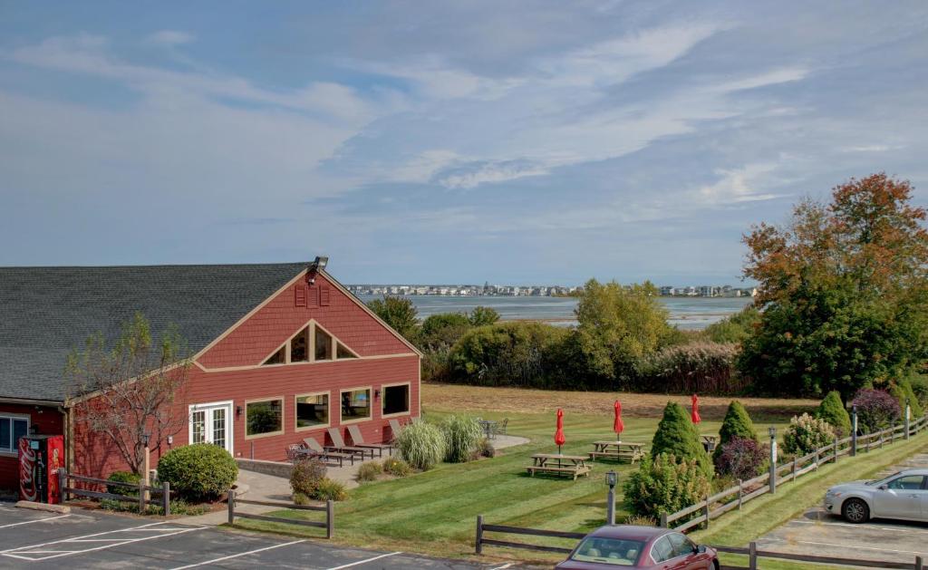 Misty Harbor Resort photo