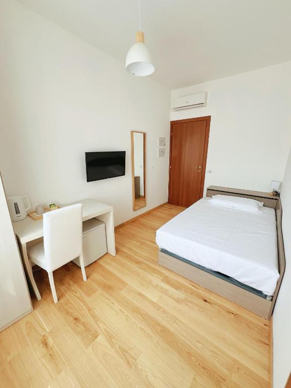 Seveso Milan Central Rooms - 11