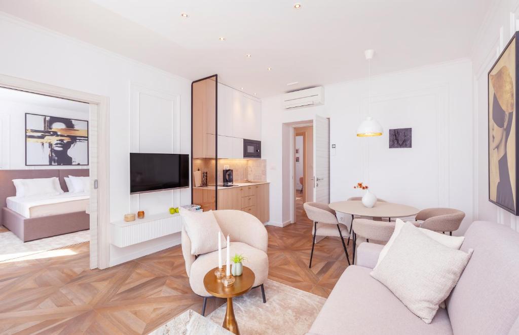 TV a/nebo společenská místnost v ubytování Ragusina luxury apartments