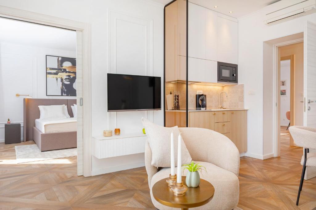 TV a/nebo společenská místnost v ubytování Ragusina luxury apartments